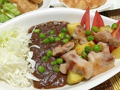 ゴーゴーカレー！ポークとおじゃがにキャベツとゴー！